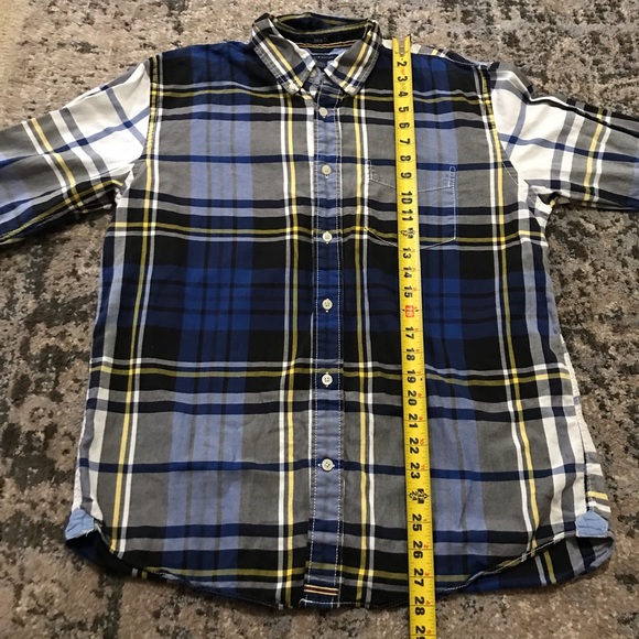 Men’s Tommy Hilfiger plaid button down shirt - Picture 5 of 7